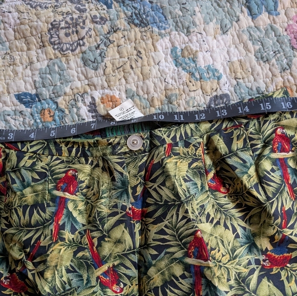 Silk Capri Pants in Jungle Parrot Print - Picture 4 of 4